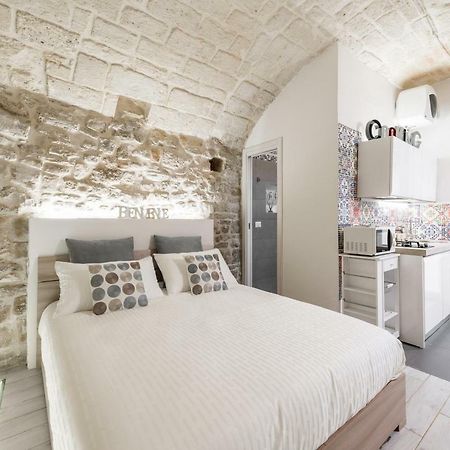 San Nicola Old Town Apartment CasatuaБари Экстерьер фото