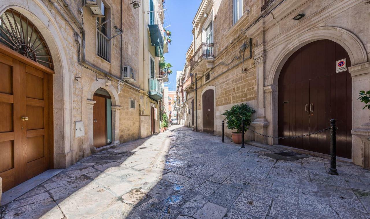 San Nicola Old Town Apartment CasatuaБари Экстерьер фото