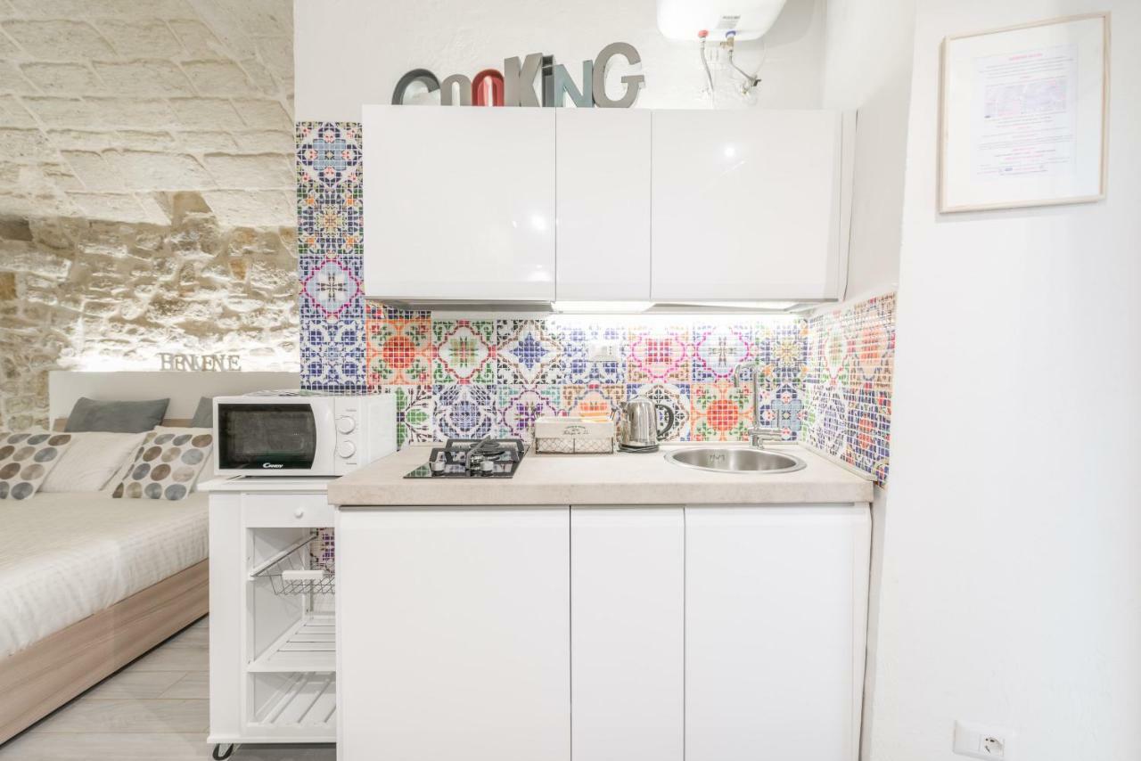 San Nicola Old Town Apartment CasatuaБари Экстерьер фото