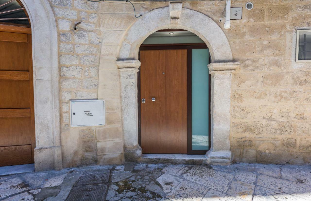 San Nicola Old Town Apartment CasatuaБари Экстерьер фото